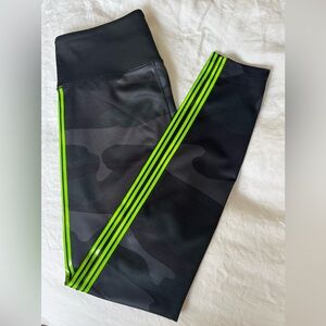 NOLI Camo Legging w/Green Stripe Detailing, Size S, Like New Condition